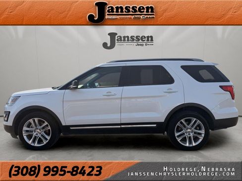 Used 2016 Ford Explorer XLT w/ Equipment Group 202A AWD/4WD image 1