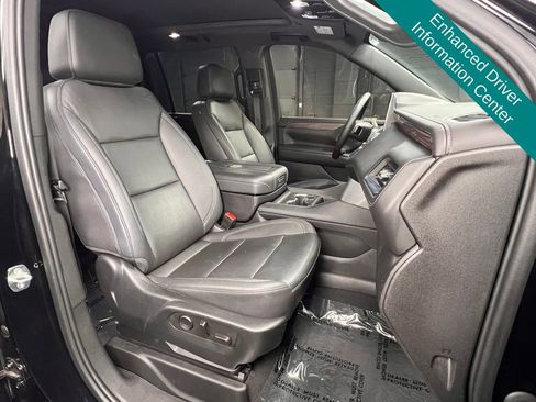 Used 2023 Chevrolet Suburban Z71 w/ Luxury Package AWD/4WD image 7