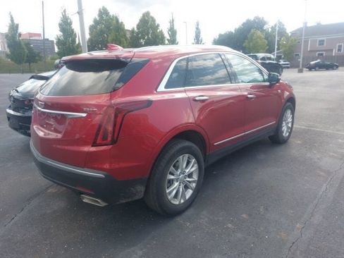 Used 2022 Cadillac XT5 Luxury FWD image 2