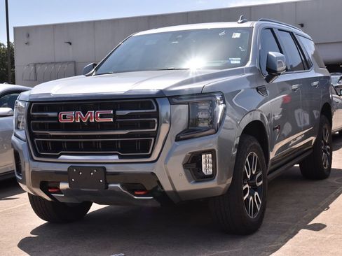 Used 2024 GMC Yukon AT4 w/ Technology Package AWD/4WD image 2