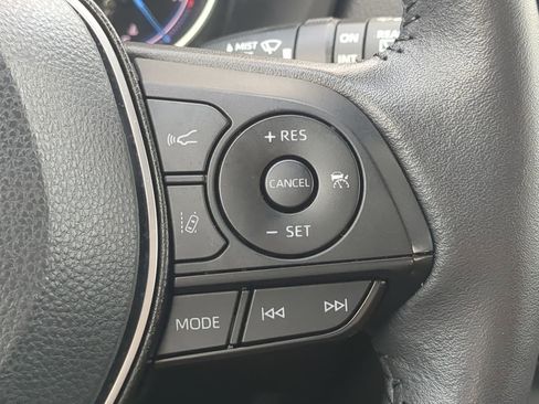 Used 2022 Toyota RAV4 Limited image 26