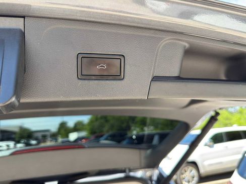 Used 2018 Volkswagen Atlas SE image 8