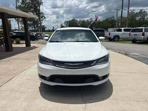 Used 2015 Chrysler 200 S FWD image 2