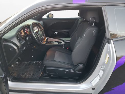 Used 2023 Dodge Challenger SXT image 18