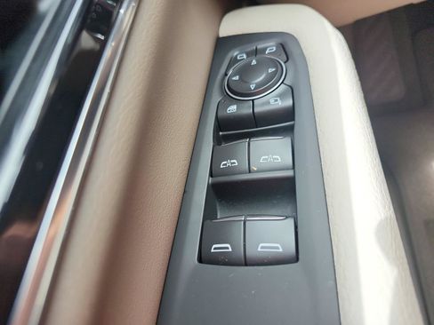 Used 2026 GMC Yukon Denali w/ Advanced Technology Package AWD/4WD image 21