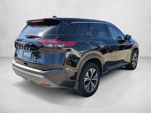 Used 2021 Nissan Rogue SV image 5