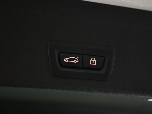 Used 2020 BMW X6 xDrive40i w/ Executive Package image 39