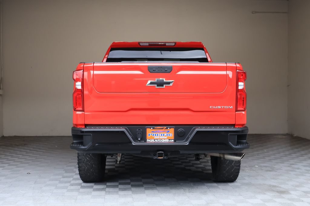 Used 2021 Chevrolet Silverado 1500 Custom Trail Boss w/ Safety Confidence Package AWD/4WD image 11