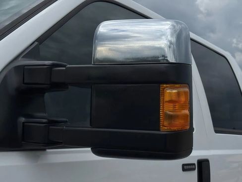 Used 2014 Ford F250 XLT w/ XLT Premium Package AWD/4WD image 12