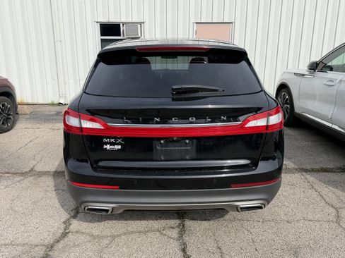 Used 2018 Lincoln MKX Reserve FWD image 13