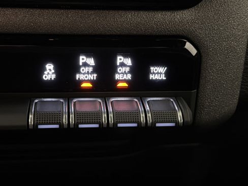 Used 2025 RAM 1500 Tradesman AWD/4WD image 32