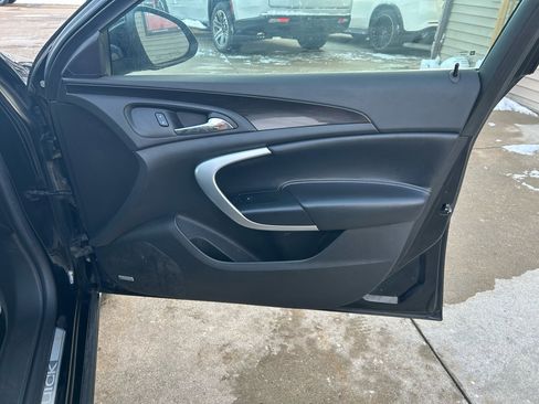Used 2016 Buick Regal Premium image 15