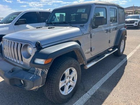 Used 2018 Jeep Wrangler Unlimited Sport AWD/4WD image 2