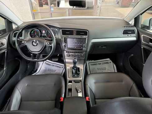 Used 2016 Volkswagen e-Golf SEL Premium w/ Driver Assistance Package FWD image 17