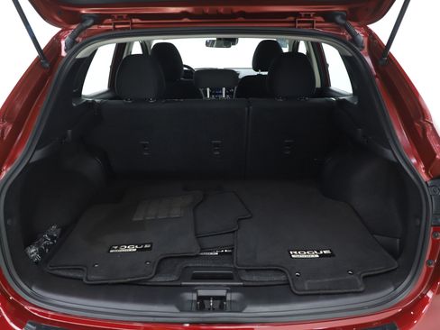 Used 2022 Nissan Rogue Sport SV image 18