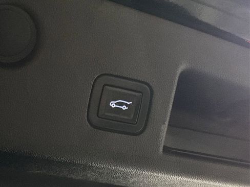 Used 2021 Chevrolet Equinox LT image 15