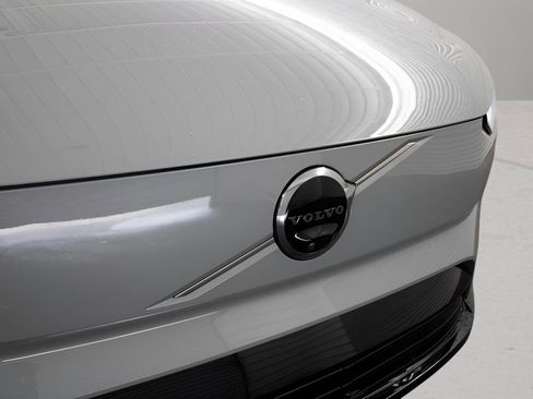 New 2025 Volvo EX90 Ultra image 8