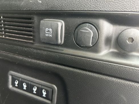 Used 2023 Jeep Wagoneer L Series II image 36