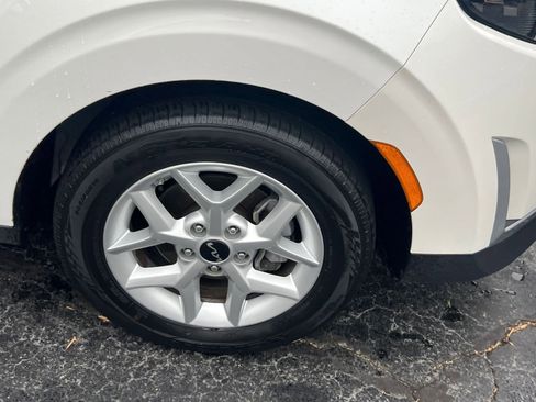 Used 2025 Kia Soul LX w/ Option Group 015 image 23