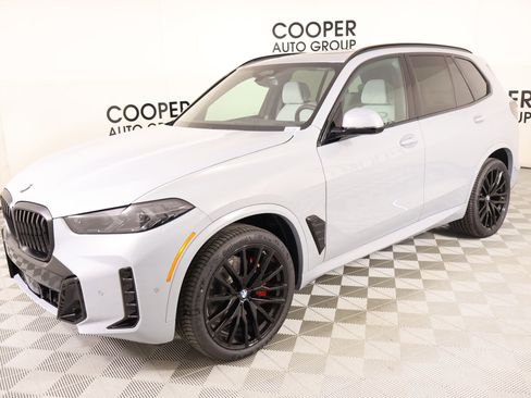 New 2026 BMW X5 xDrive40i w/ M Sport Package AWD/4WD image 10