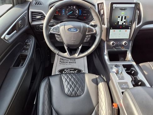 Used 2024 Ford Edge Titanium AWD/4WD image 9