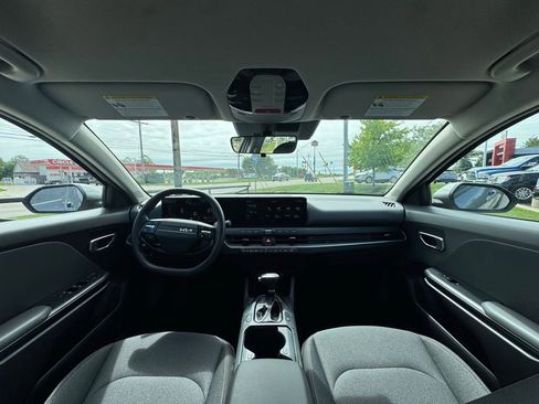 Used 2025 Kia K4 FWD image 9