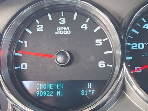 Used 2011 Chevrolet Silverado 1500 LT w/ All-Star Edition AWD/4WD image 13