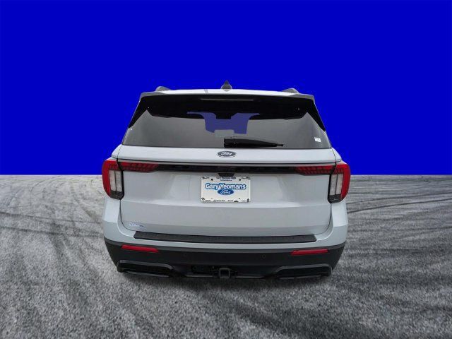 Used 2026 Ford Explorer ST-Line w/ ST-Line Street Pack RWD image 5