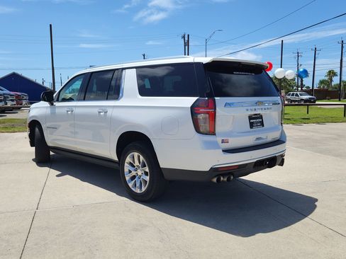 Used 2021 Chevrolet Suburban Premier image 7