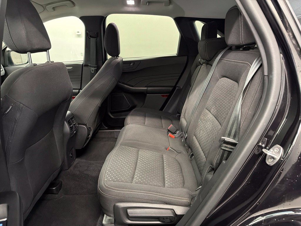 Used 2023 Ford Escape Active w/ Tech Pack #1 AWD/4WD image 29