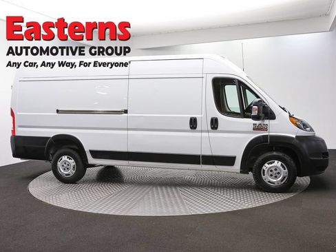 Used 2021 RAM ProMaster 3500 w/ Convenience Group FWD image 4