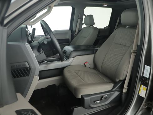 Used 2016 Ford F150 XLT w/ Equipment Group 302A Luxury image 13