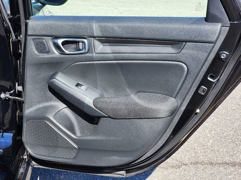 Used 2025 Honda Civic Sport image 16