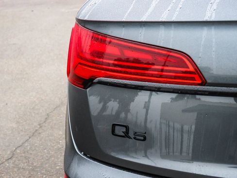 Used 2022 Audi Q5 e Prestige w/ Prestige Package image 11