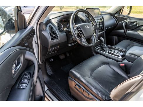 Used 2024 INFINITI QX80 Luxe image 10