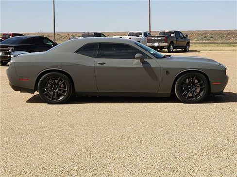 Used 2023 Dodge Challenger SRT Hellcat w/ Driver Convenience Group RWD image 5