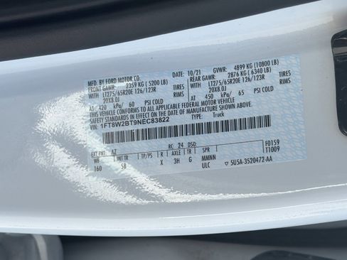 Used 2022 Ford F250 Lariat w/ Black Appearance Package image 40