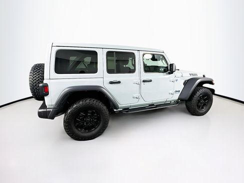Used 2024 Jeep Wrangler Willys image 10