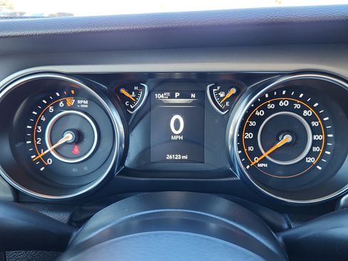 Used 2022 Jeep Gladiator Sport image 15