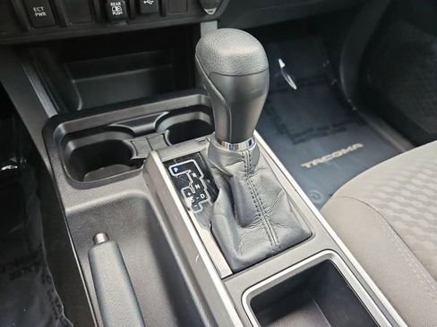 Used 2021 Toyota Tacoma SR5 RWD image 16