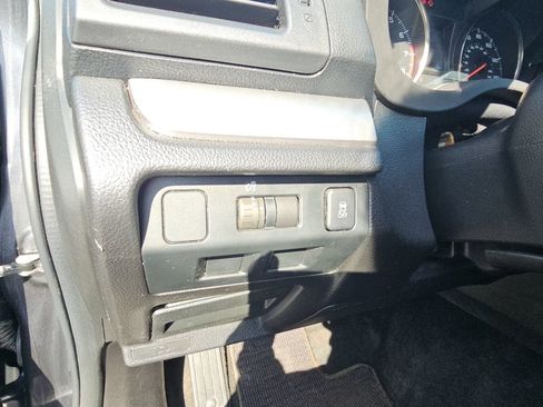 Used 2014 Subaru Crosstrek 2.0i Limited image 23