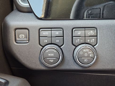 New 2026 Chevrolet Silverado 2500 LTZ w/ LTZ Plus Package AWD/4WD image 25