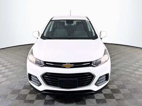 Used 2021 Chevrolet Trax LS w/ Tint and Cruise Package FWD image 2
