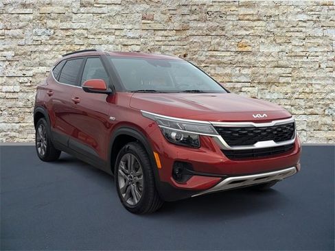 Certified 2023 Kia Seltos S image 2