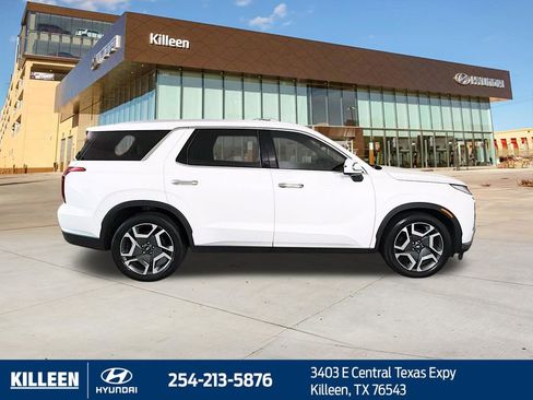 Used 2024 Hyundai Palisade SEL w/ Premium Package FWD image 9