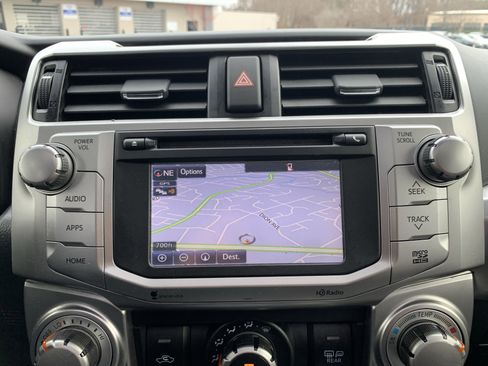 Used 2015 Toyota 4Runner SR5 Premium image 24