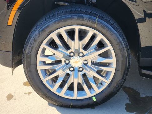 New 2026 Chevrolet Suburban High Country w/ Sun And Tow Package image 12