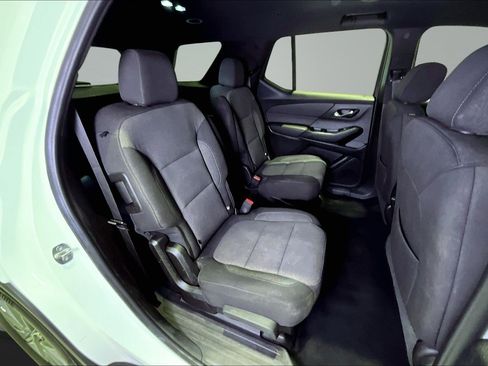 Used 2023 Chevrolet Traverse LT AWD/4WD image 24