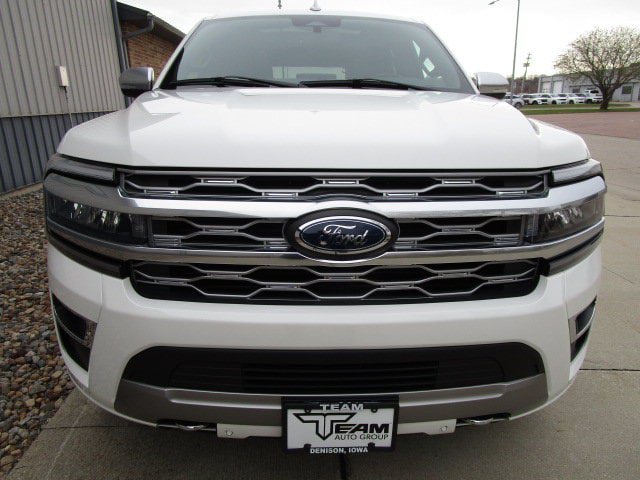 Used 2022 Ford Expedition Max Platinum AWD/4WD image 2