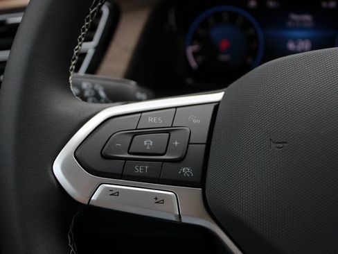 New 2026 Volkswagen Atlas SE image 14